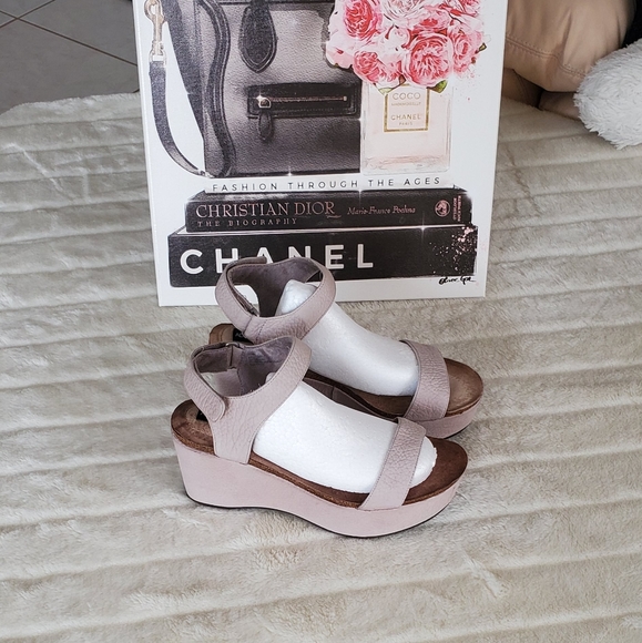 Natural Adam Tucker Baci Platform Wedge Sandals - Picture 2 of 8